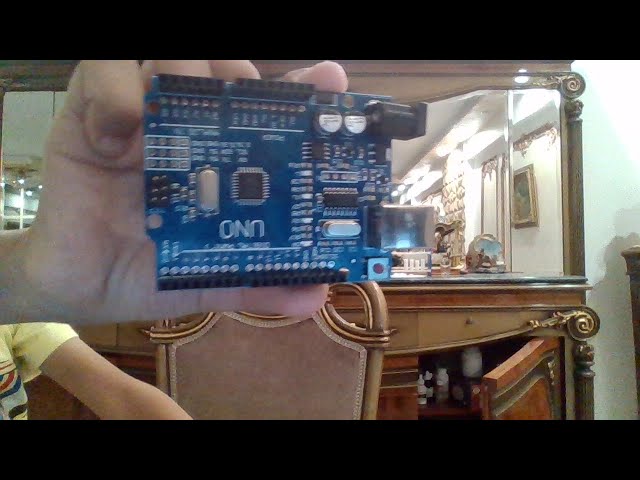 going over the basics of arduinos and making a buzzer that can play happy birthday