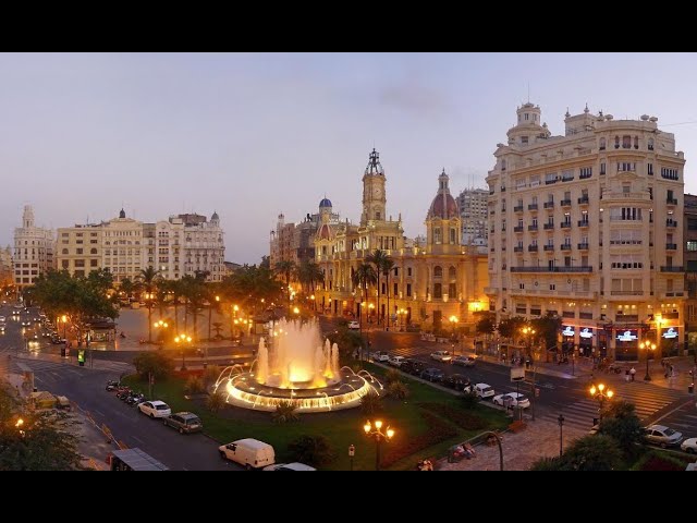 🍊 WEBCAM EN #DIRECTO  #fallas2026  #LIVE 24h DESDE #VALENCIA #plaza Ayuntamiento Valencia