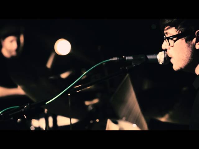 AK/DK: Maxwells Waves