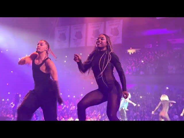 Rauw Alejandro - Party (Live in Chicago 2023)