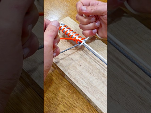 Super easy to make this Paracord bracelet! 😍