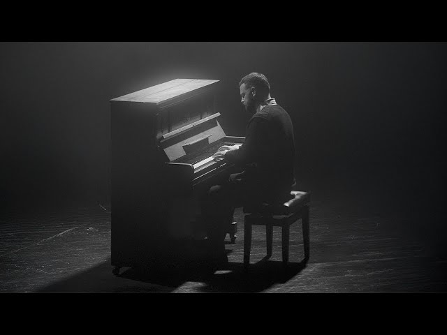 Alban Ramosaj - Plage (Unë dhe Zoti më nuk shkojmë mirë bashkë) (Official Video)