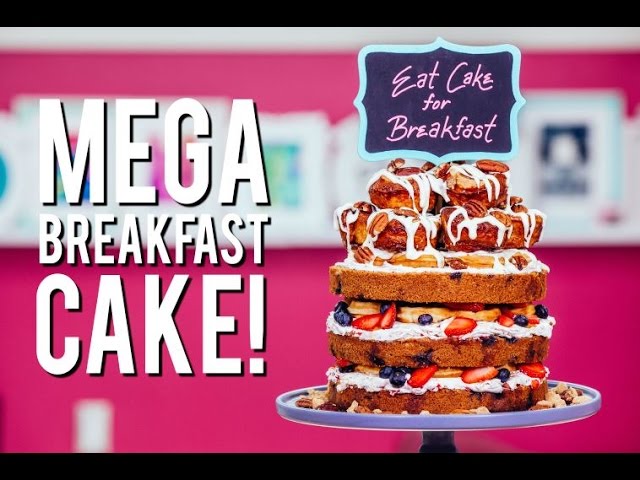 ¡Cómo preparar un megapastel de desayuno con rollos de canela, fruta y waffles fáciles de preparar!