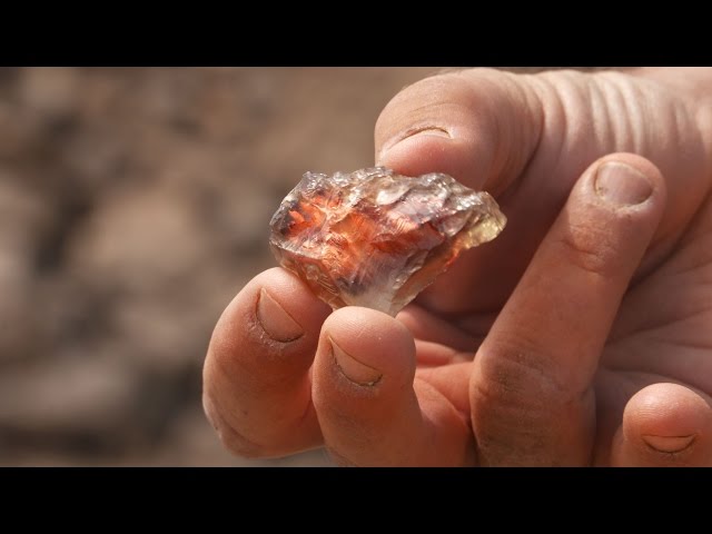 Grant's Getaways:  Digging Oregon Sunstones