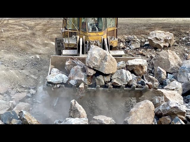 Amazing Stone Loading Skills Heavy Truck Loading with Huge Rocks