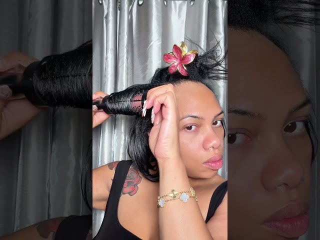 Messy hair to sleek glossy bob in minutes ✨ The wavytalkofficial Blowout Boost Ionic Thermal Brush