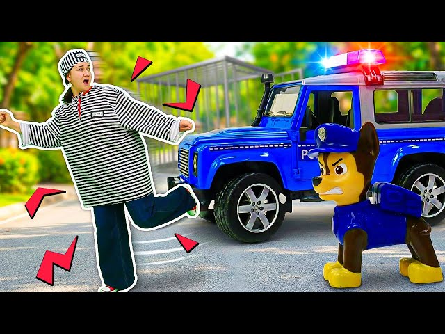 Master TocToc helps the puppies put out the fire! Video games for kids.