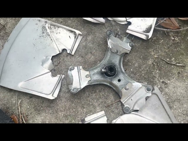 Broken fan blade a/c unit@ pinoy of all trade