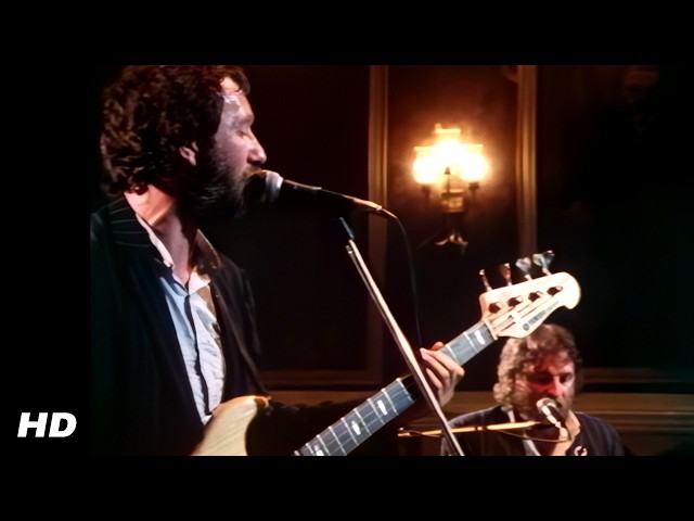 Chas & Dave - The Sideboard Song (Got My Beer In The Sideboard Here) (Outro, 'A Great Night In')