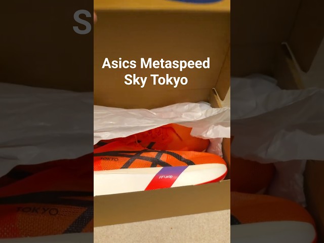 Welcome Asics Metaspeed Sky Tokyo... Let's compare your weight to other Racing Shoes...