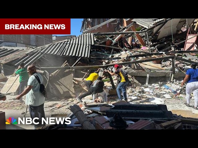 Videos capture the moment a 7.4-magnitude earthquake strikes Colombia