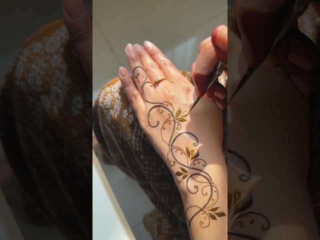 Elegant Eid Henna Design | Simple Yet Stunning Mehndi for Eid 2025 #heena #heenadesigns