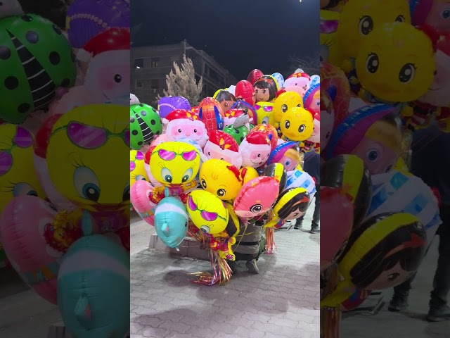 How to carry so many balloons. #shorts