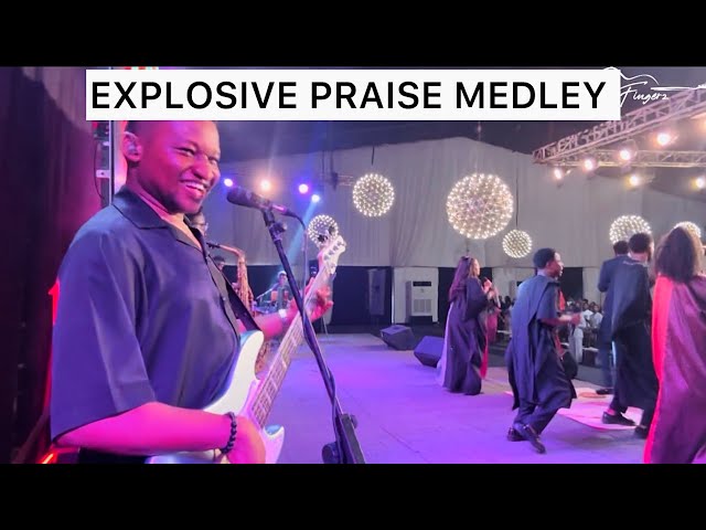 EXPLOSIVE AFRICAN PRAISE MEDLEY YOU CAN'T SKIP