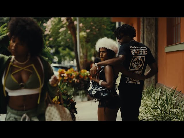 MC LUANNA - ESCONDE SUA NAMORADA (Prod. IKNOWFELIPE)