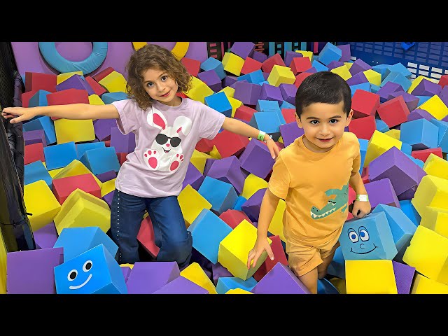 Neva & Nali’s Big Indoor Playground Adventure 🛝 | Fun Family Video for Kids