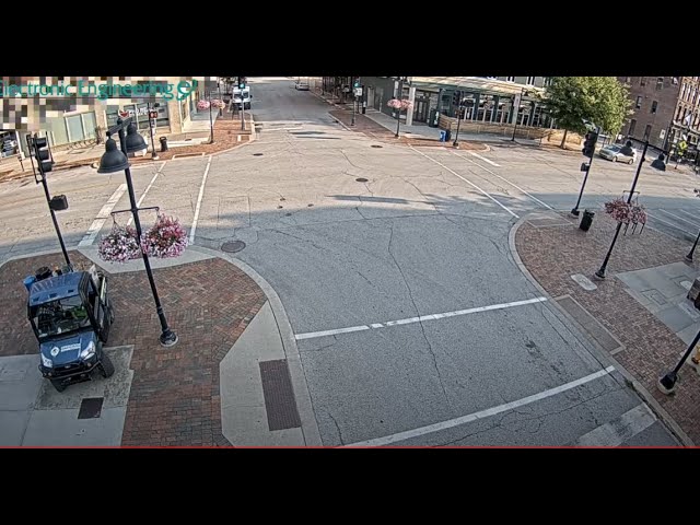 Court Ave Des Moines, Iowa Live Stream