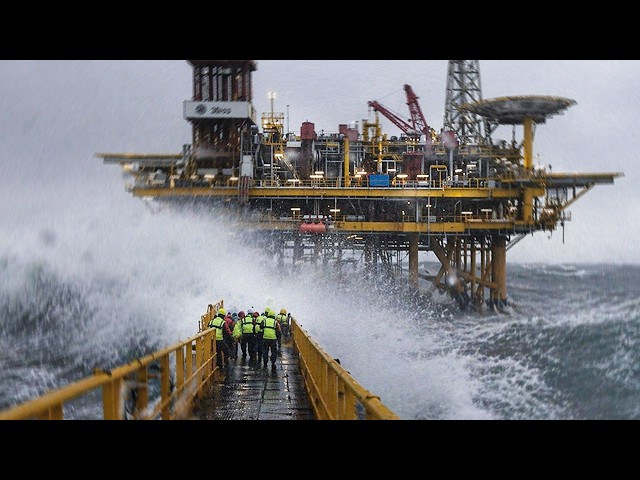 How Offshore Oil Rigs Work — How Oil Is Extracted from the Ocean Floor