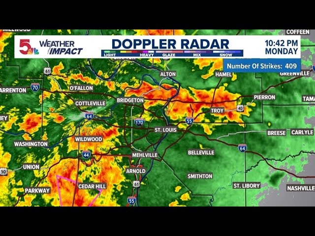 Live radar: Severe storms move through St. Louis area