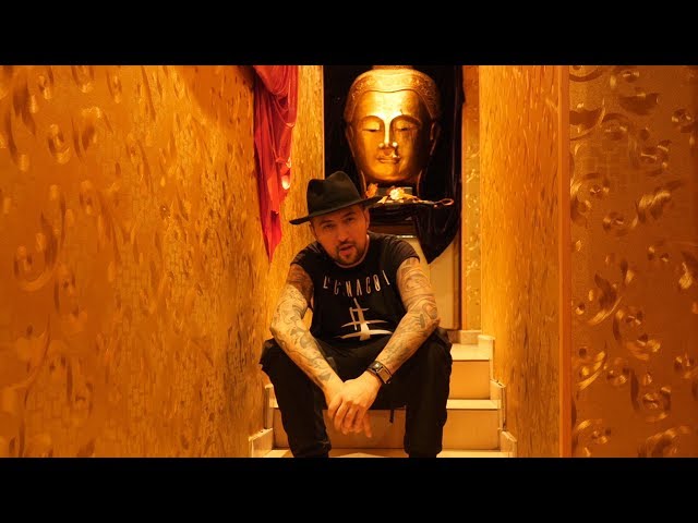 F.Charm - Artificial (Videoclip Oficial)