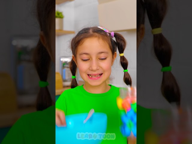 Oops! 😅 Let’s Learn to Eat Like a Pro! 🍴#smartkids #creativelearning