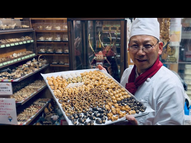 The World of Small Art Created by a Miniature Decorative Bread Maker
