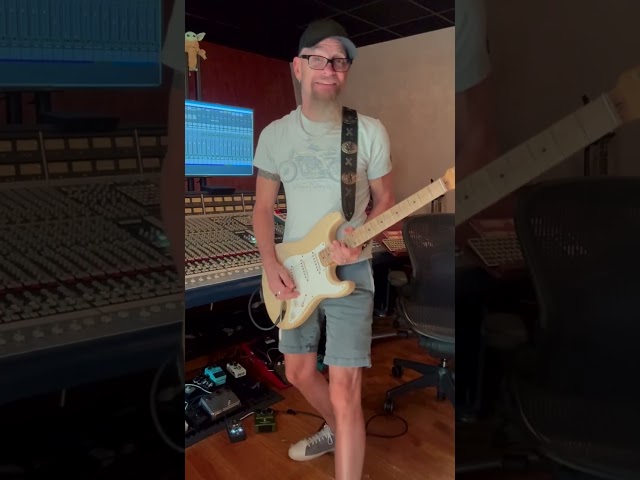 Dudley Taft - Fuzz Pedal Shootout - King Tone mini Fuzz, Swollen Pickle and Buzzmaster