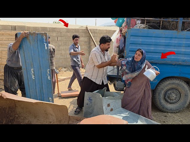 Amir stopped Soraya as she was about to take the belongings away, and attacked her.