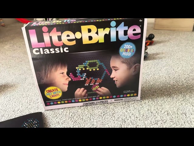 Review: Lite Brite Classic Retro Art Toy for Kids Age 4+