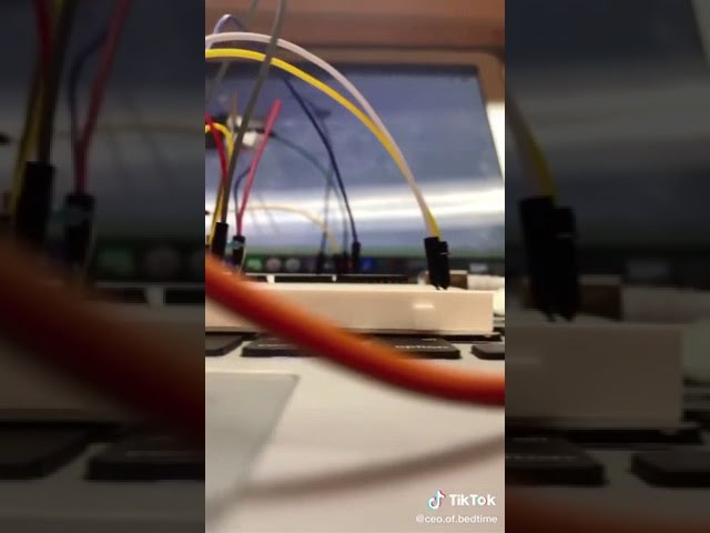 Hand and Pressing Robot Playing T-Rex Game, gg #shorts #machine #t-rex #t-rexgame #chrome #offline