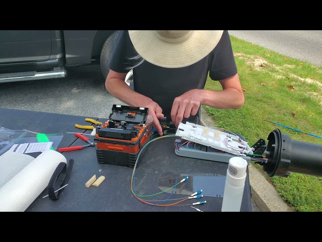 GPON splice day, installing multiple splitters, 70 customers for fiber internet