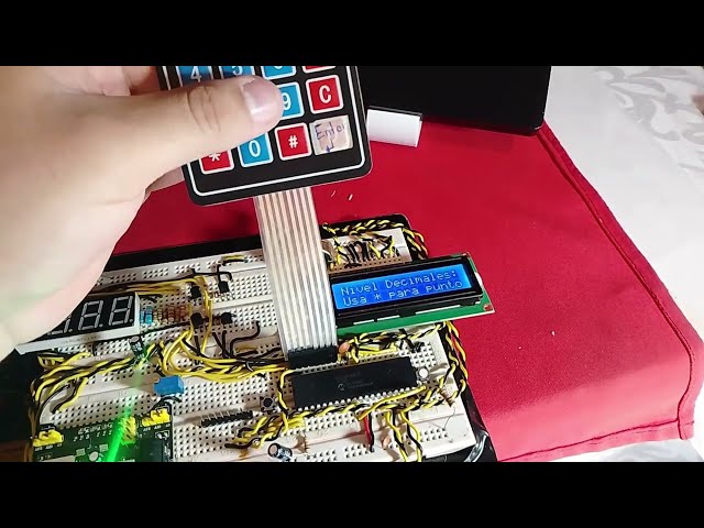 📟 PIC16F18875 + LCD 16x2 + Teclado Matricial | Programación en MPLAB X y XC8 Paso a Paso