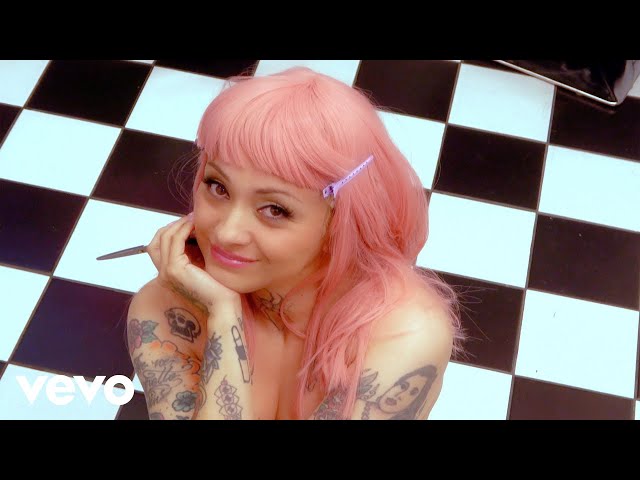 Mon Laferte - Vida Normal (Official Lyric Video)