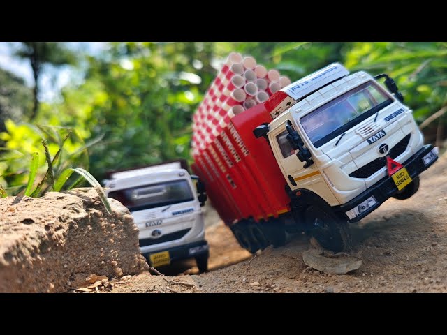 Customised Centy Toys Tata Signa Trucks 🚛 | PVC Pipes Load | Diecast Model | Lorry | Auto Legends