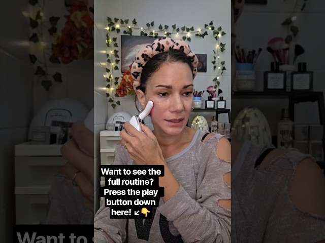 The "Tool Review" Angle 💆‍♀️✨ Want to see the full routine? Press the play button down here! ↙️👇