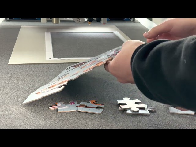 Puzzle Jigsaw cutting on TPS S2 digital cutting machine @accutrondigitalcuttingsystem