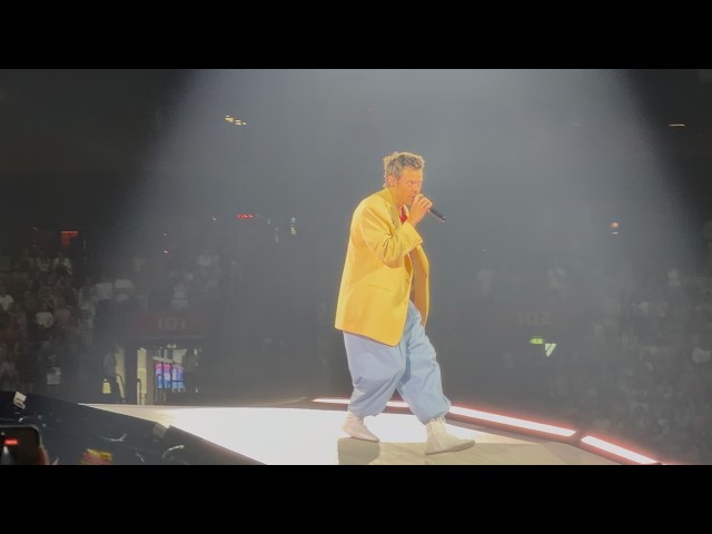 Harry Styles - Are Your Listening Yet / Golden (Live - Concert Opening), Amsterdam 2026
