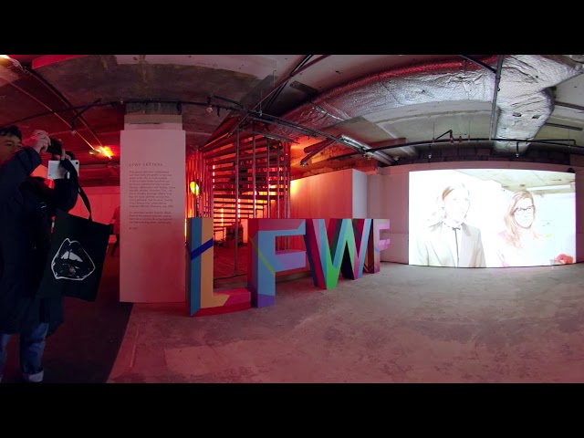 360° Video London Fashion Week Festival 2018 - 500 Mirror Family | Fiat UK