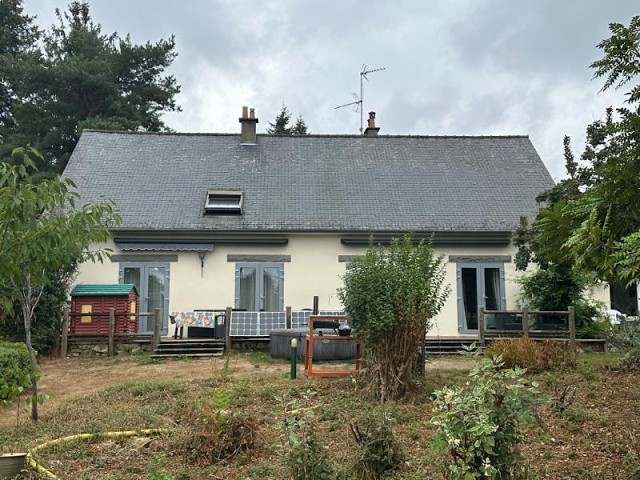 suzanneinfrance - SIF- 002165 - Spacious detached chalet bungalow with annexe and large garden
