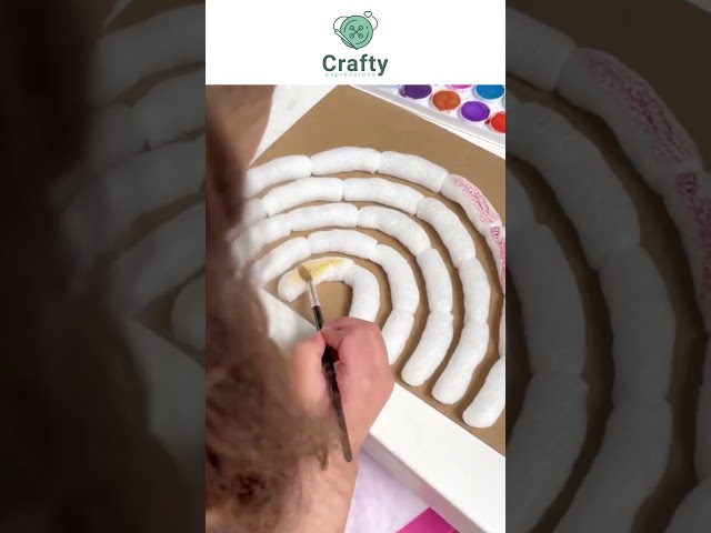 We love a good craft using recycled materials! #craftsforkids  #activitiesforkids #recycledcrafts