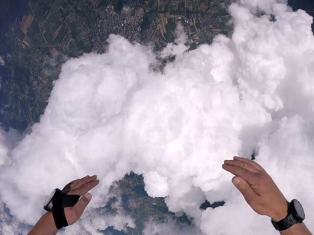 Skydiving 4500 m  Cumulus-GoPro 5 [1440/60]