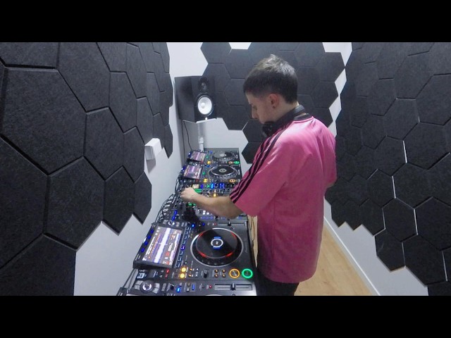 FRZ Hard techno & Industrial set at @Studio97