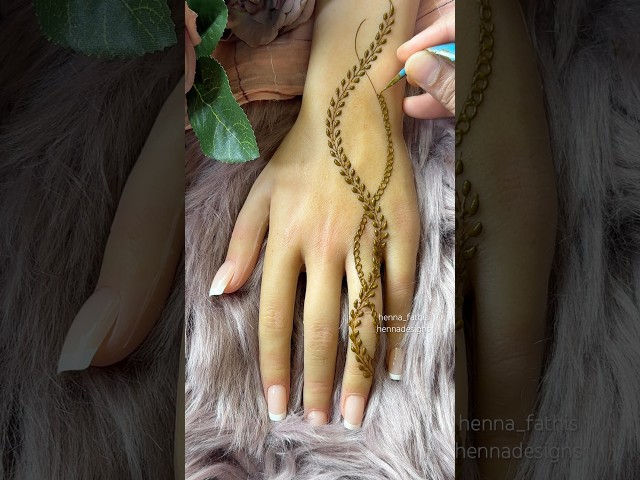 Simple Henna Tutorial #song #music #mehendi #hennatatto #henna #simplehenna #diyhenna #art #tutorial