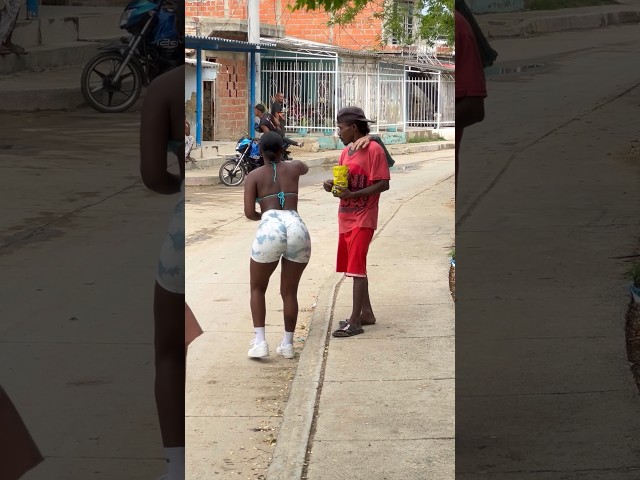 THE MYSTERIOUS HAND 🤚 WATCH THE FULL STORY ON MY CHANNEL #viral #lamanadatv