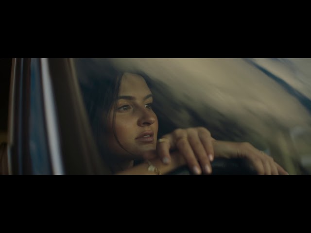 alayna - Glowing [Official Video]