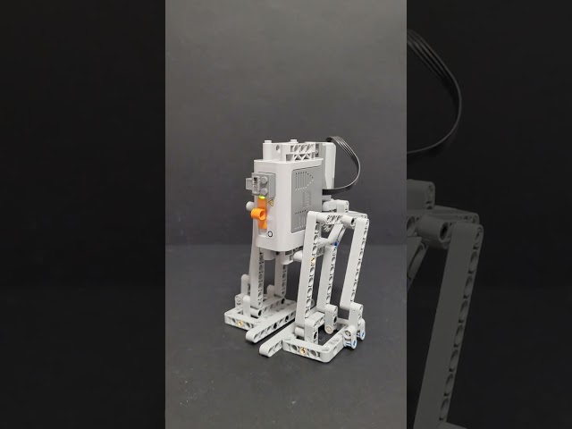 Lego bipedal walking robot. #lego​​​​​​​​ #legotechnic​​​​ #legofan​​​​ #legomoc #walker