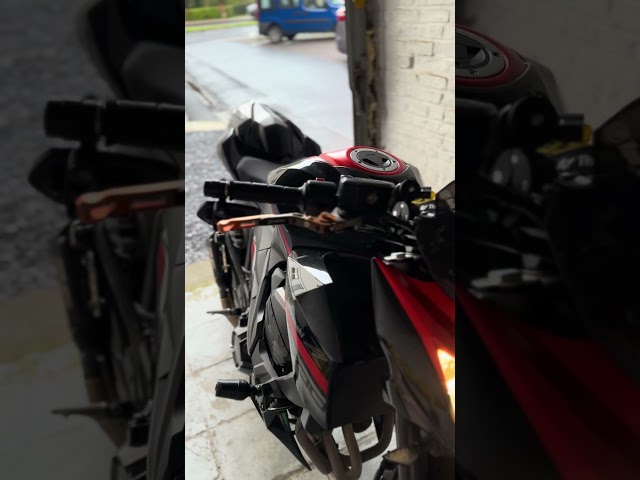 🤍 #motorcyclegirl #motogirl #biker #bikegirl #bikerfamily #wheelie #motogirlsworld #motovlog