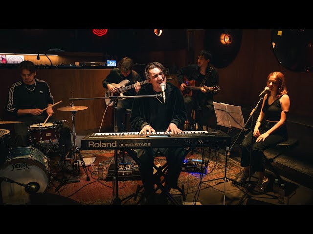 SENTO - Desperate (Live @ Studio Bar)
