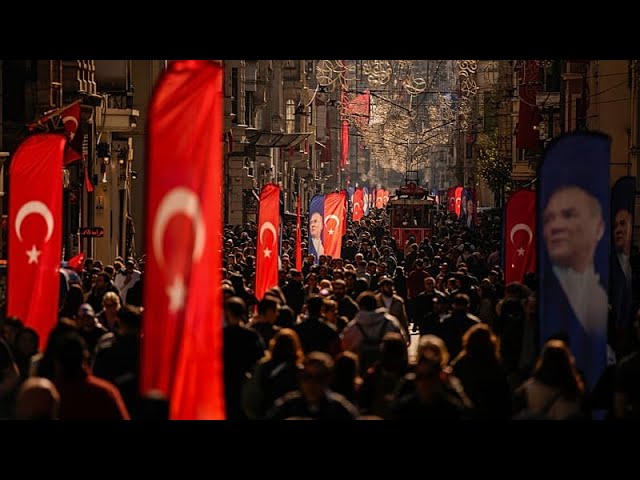 Turkish tourists flock to Greece as rising costs put Greeks off Turkey