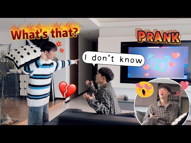 I caught my boyfriend secretly watching an "indescribable video" on TV... 😳Cute Gay couple prank